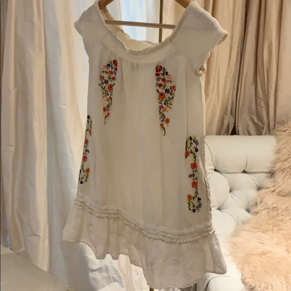 Dress - Picture 6 of 7